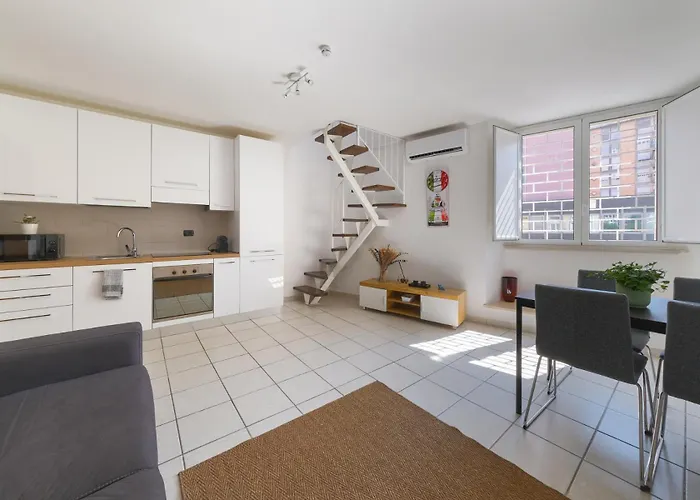 Duplex Chic In Zona Trendy
